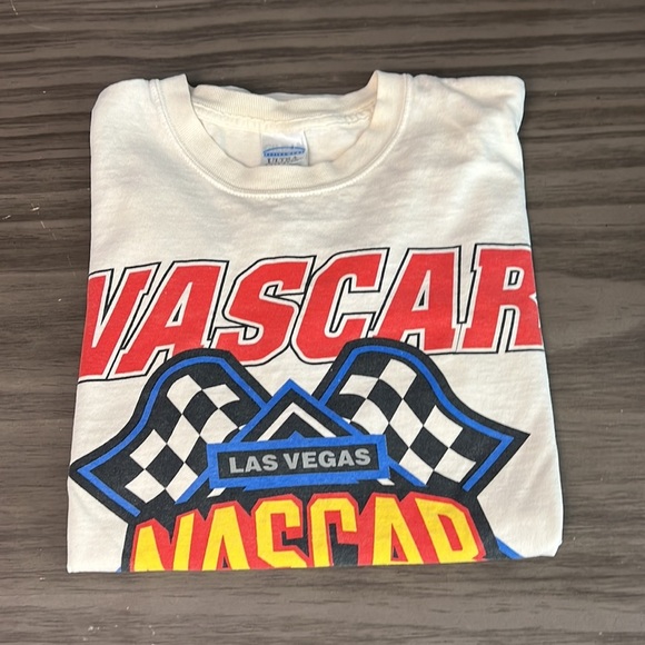 NASCAR VINTAG COTTON SHORT SLEEVE TEE LAS VEGAS SIZE MEDIUM - Picture 16 of 16